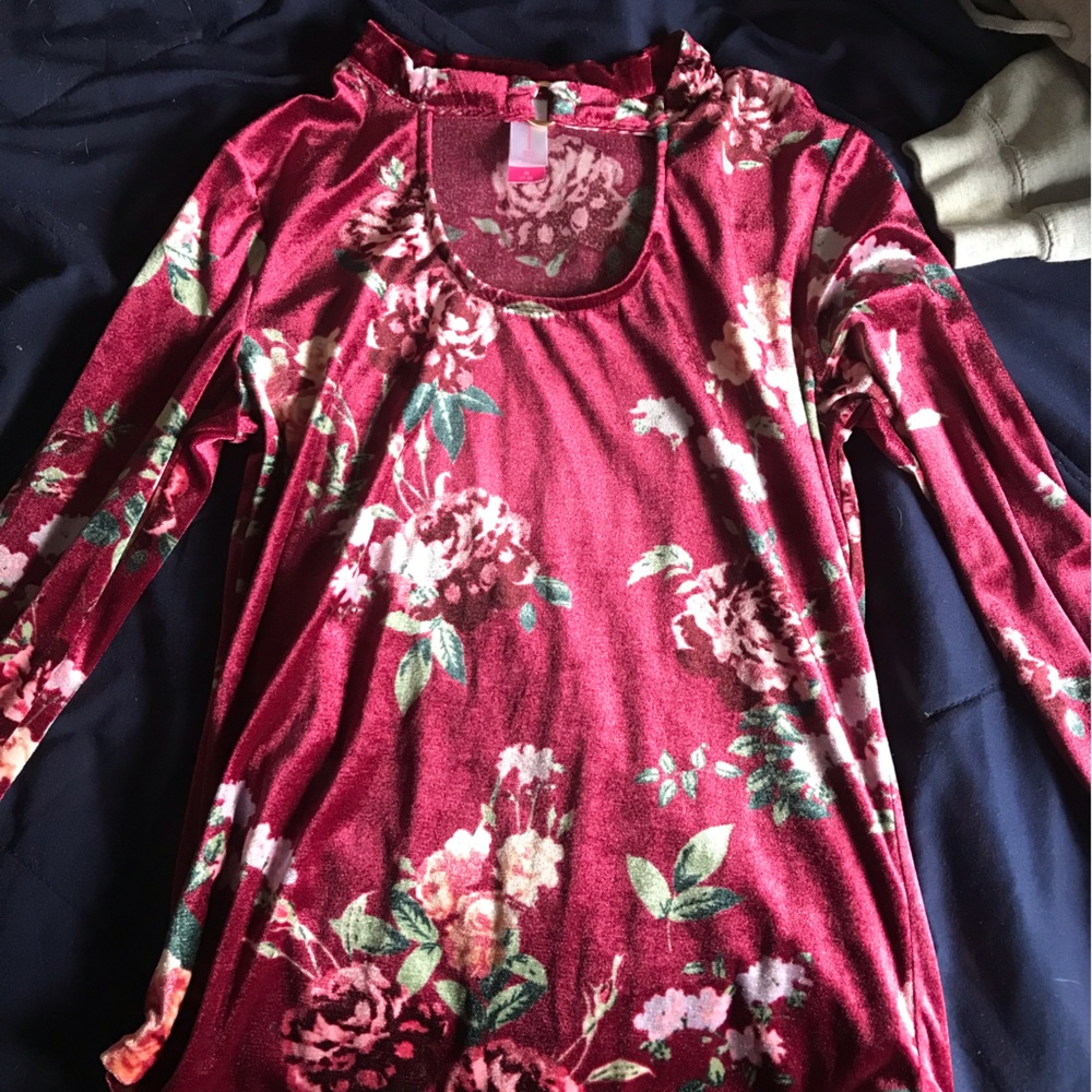 Maroon floral long sleeve fleece shirt. Worn once.